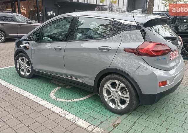 Серый Шевроле Bolt EV, объемом двигателя 0 л и пробегом 160 тыс. км за 11999 $, фото 3 на Automoto.ua