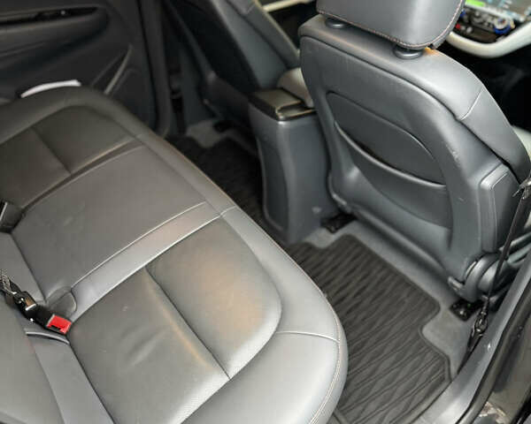 Сірий Шевроле Bolt EV, об'ємом двигуна 0 л та пробігом 95 тис. км за 14999 $, фото 9 на Automoto.ua