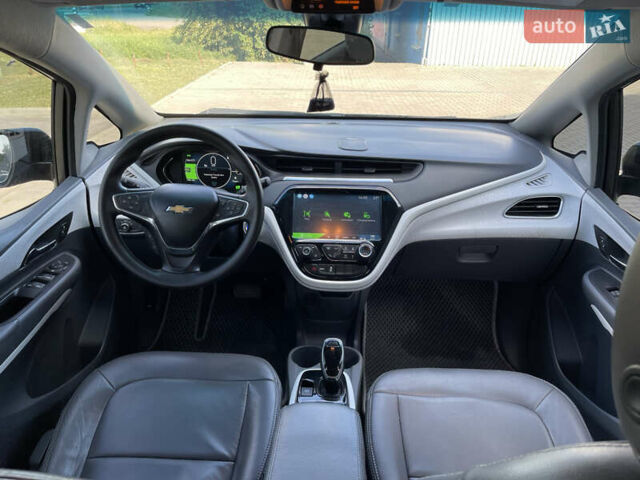 Серый Шевроле Bolt EV, объемом двигателя 0 л и пробегом 188 тыс. км за 14500 $, фото 33 на Automoto.ua