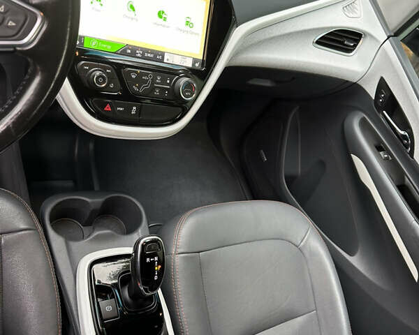 Шевроле Bolt EV 2018 в Киеве на Automoto.ua Серый Шевроле Bolt EV, объемом двигателя 0 л и пробегом 197 тыс. км за 12300 $, фото 8 на Automoto.ua