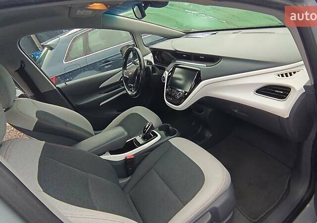 Серый Шевроле Bolt EV, объемом двигателя 0 л и пробегом 160 тыс. км за 11999 $, фото 7 на Automoto.ua