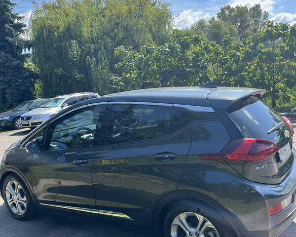 Серый Шевроле Bolt EV, объемом двигателя 0 л и пробегом 60 тыс. км за 14800 $, фото 2 на Automoto.ua