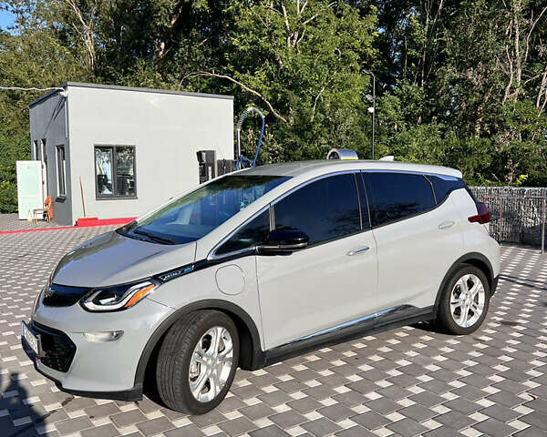 Серый Шевроле Bolt EV, объемом двигателя 0 л и пробегом 931 тыс. км за 14300 $, фото 3 на Automoto.ua