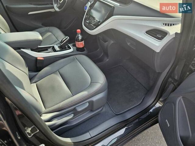 Серый Шевроле Bolt EV, объемом двигателя 0 л и пробегом 40 тыс. км за 18700 $, фото 26 на Automoto.ua