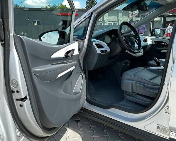 Серый Шевроле Bolt EV, объемом двигателя 0 л и пробегом 78 тыс. км за 14900 $, фото 18 на Automoto.ua