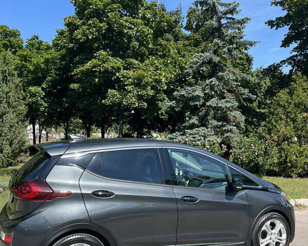 Серый Шевроле Bolt EV, объемом двигателя 0 л и пробегом 60 тыс. км за 14800 $, фото 3 на Automoto.ua