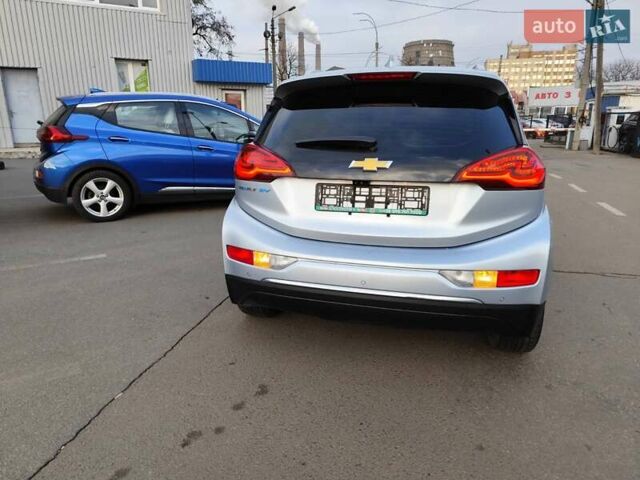 Серый Шевроле Bolt EV, объемом двигателя 0 л и пробегом 110 тыс. км за 14444 $, фото 10 на Automoto.ua