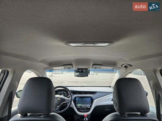 Серый Шевроле Bolt EV, объемом двигателя 0 л и пробегом 40 тыс. км за 18700 $, фото 31 на Automoto.ua