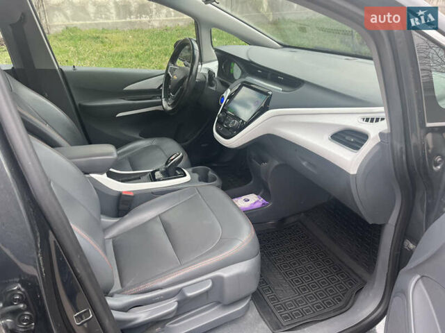 Серый Шевроле Bolt EV, объемом двигателя 0 л и пробегом 75 тыс. км за 13900 $, фото 12 на Automoto.ua