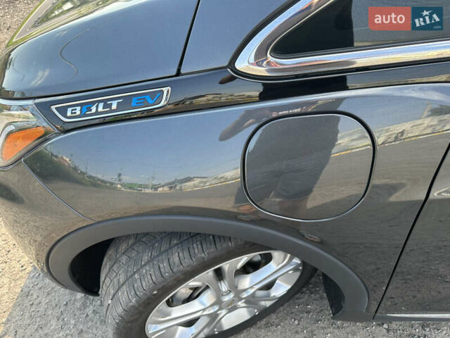 Серый Шевроле Bolt EV, объемом двигателя 0 л и пробегом 149 тыс. км за 14000 $, фото 12 на Automoto.ua