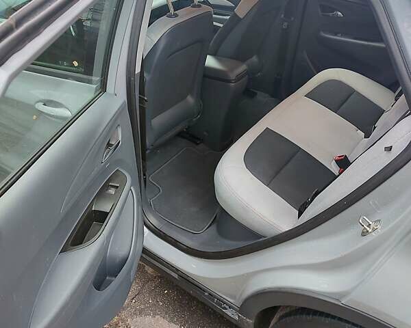 Серый Шевроле Bolt EV, объемом двигателя 0 л и пробегом 92 тыс. км за 15500 $, фото 9 на Automoto.ua