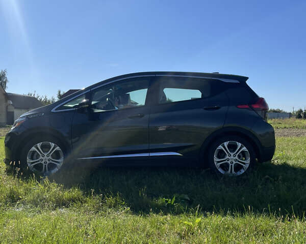 Серый Шевроле Bolt EV, объемом двигателя 0 л и пробегом 99 тыс. км за 16300 $, фото 17 на Automoto.ua