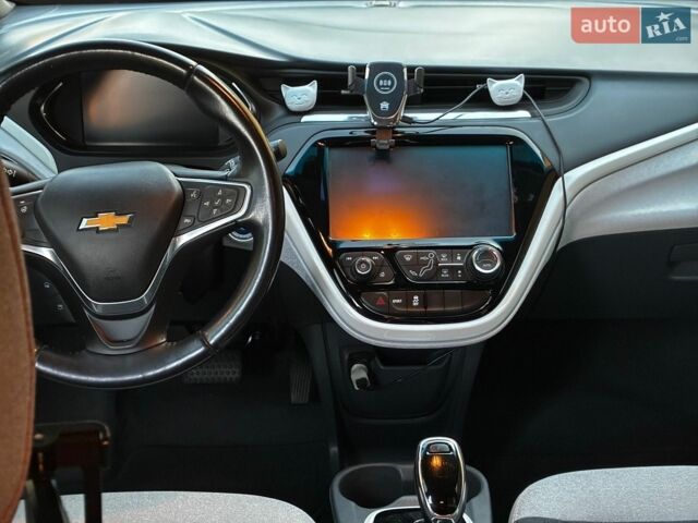 Сірий Шевроле Bolt EV, об'ємом двигуна 0 л та пробігом 79 тис. км за 14900 $, фото 6 на Automoto.ua