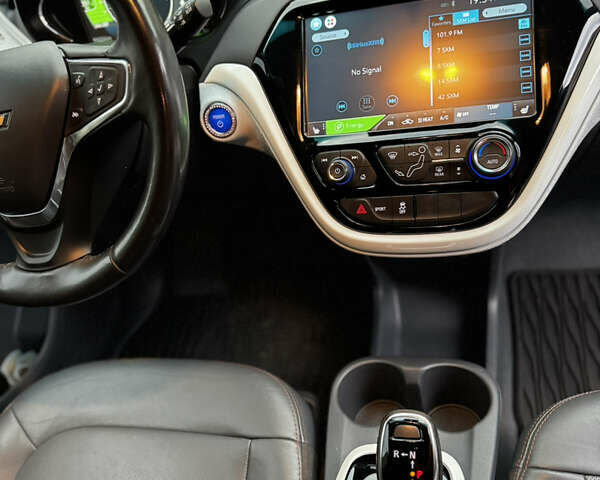 Сірий Шевроле Bolt EV, об'ємом двигуна 0 л та пробігом 95 тис. км за 14999 $, фото 11 на Automoto.ua