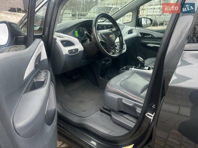 Серый Шевроле Bolt EV, объемом двигателя 0 л и пробегом 107 тыс. км за 14000 $, фото 20 на Automoto.ua