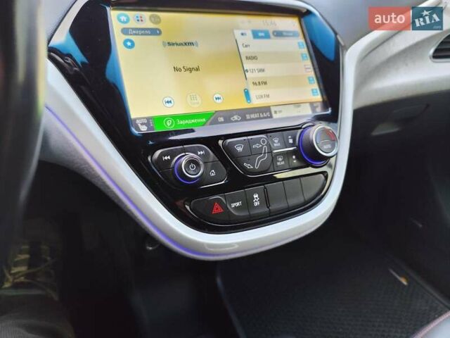 Серый Шевроле Bolt EV, объемом двигателя 0 л и пробегом 110 тыс. км за 14444 $, фото 40 на Automoto.ua