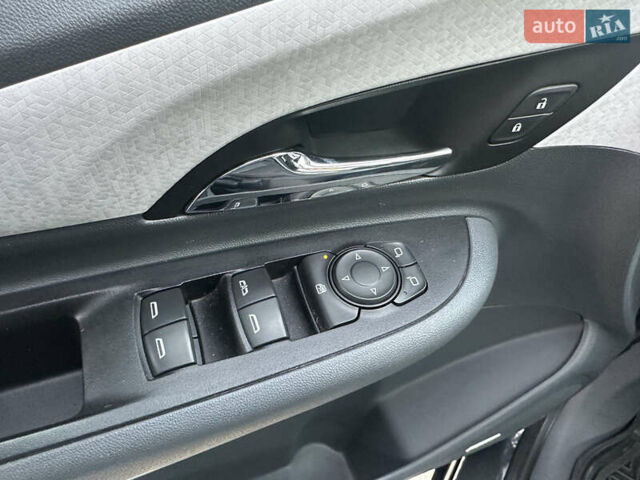 Серый Шевроле Bolt EV, объемом двигателя 0 л и пробегом 70 тыс. км за 15200 $, фото 24 на Automoto.ua