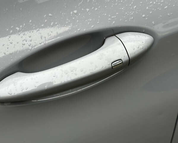 Серый Шевроле Bolt EV, объемом двигателя 0 л и пробегом 159 тыс. км за 12500 $, фото 4 на Automoto.ua