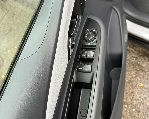 Шевроле Bolt EV 2018 в Киеве на Automoto.ua Серый Шевроле Bolt EV, объемом двигателя 0 л и пробегом 197 тыс. км за 12300 $, фото 9 на Automoto.ua