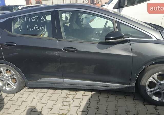 Серый Шевроле Bolt EV, объемом двигателя 0 л и пробегом 216 тыс. км за 7800 $, фото 2 на Automoto.ua