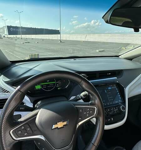 Сірий Шевроле Bolt EV, об'ємом двигуна 0 л та пробігом 103 тис. км за 14500 $, фото 6 на Automoto.ua