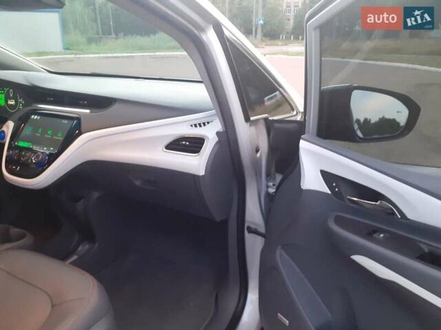 Сірий Шевроле Bolt EV, об'ємом двигуна 0 л та пробігом 55 тис. км за 14700 $, фото 27 на Automoto.ua