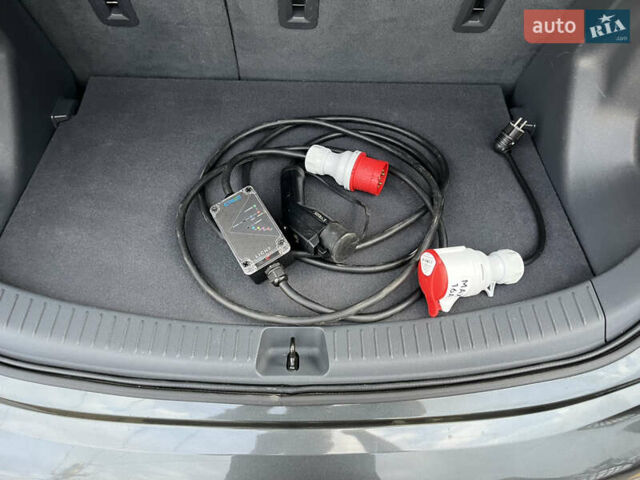 Серый Шевроле Bolt EV, объемом двигателя 0 л и пробегом 54 тыс. км за 16000 $, фото 8 на Automoto.ua