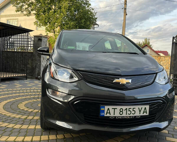 Серый Шевроле Bolt EV, объемом двигателя 0 л и пробегом 54 тыс. км за 16000 $, фото 2 на Automoto.ua