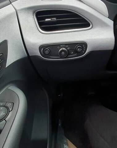 Серый Шевроле Bolt EV, объемом двигателя 0 л и пробегом 62 тыс. км за 15990 $, фото 12 на Automoto.ua