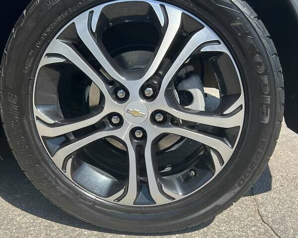 Серый Шевроле Bolt EV, объемом двигателя 0 л и пробегом 60 тыс. км за 18500 $, фото 3 на Automoto.ua