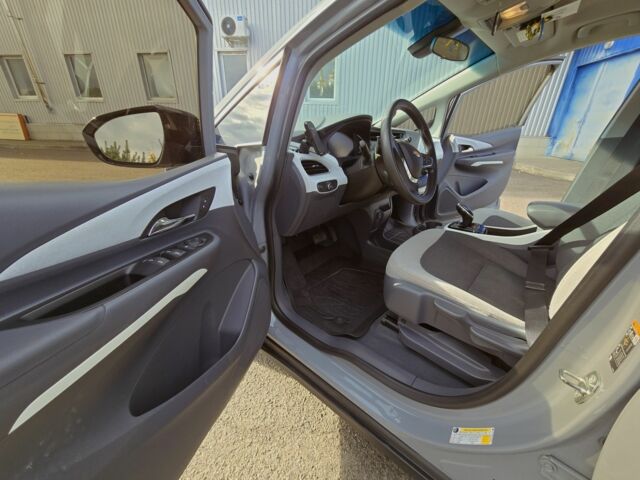 Сірий Шевроле Bolt EV, об'ємом двигуна 0 л та пробігом 102 тис. км за 14300 $, фото 23 на Automoto.ua