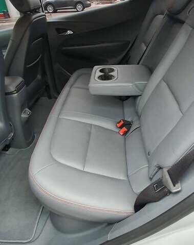 Серый Шевроле Bolt EV, объемом двигателя 0 л и пробегом 62 тыс. км за 15990 $, фото 8 на Automoto.ua