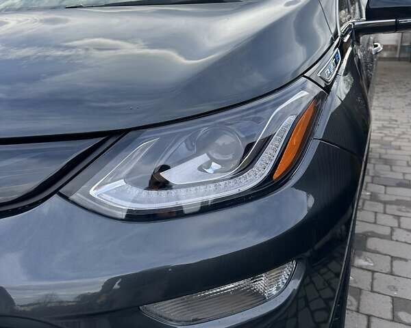 Серый Шевроле Bolt EV, объемом двигателя 0 л и пробегом 86 тыс. км за 13350 $, фото 30 на Automoto.ua