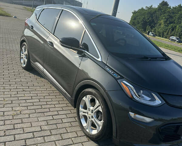 Серый Шевроле Bolt EV, объемом двигателя 0 л и пробегом 134 тыс. км за 13900 $, фото 1 на Automoto.ua