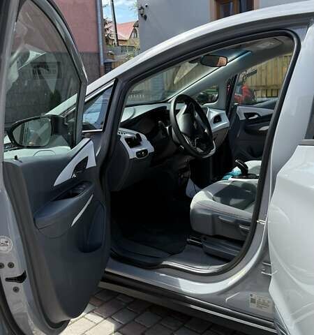 Серый Шевроле Bolt EV, объемом двигателя 0 л и пробегом 91 тыс. км за 14999 $, фото 5 на Automoto.ua