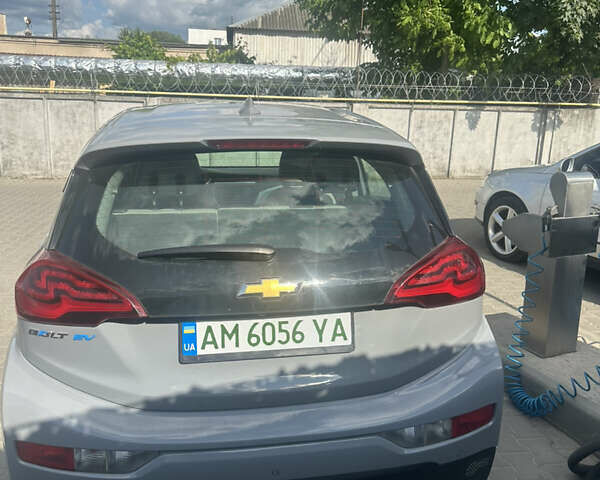 Шевроле Bolt EV 2019 в Житомире на Automoto.ua Серый Шевроле Bolt EV, объемом двигателя 0 л и пробегом 83 тыс. км за 15000 $, фото 4 на Automoto.ua