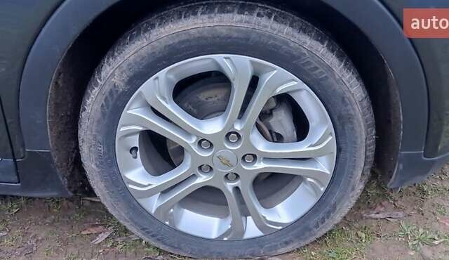 Серый Шевроле Bolt EV, объемом двигателя 0 л и пробегом 97 тыс. км за 12850 $, фото 19 на Automoto.ua