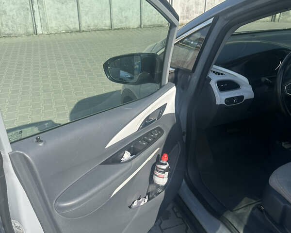 Шевроле Bolt EV 2019 в Житомире на Automoto.ua Серый Шевроле Bolt EV, объемом двигателя 0 л и пробегом 83 тыс. км за 15000 $, фото 10 на Automoto.ua