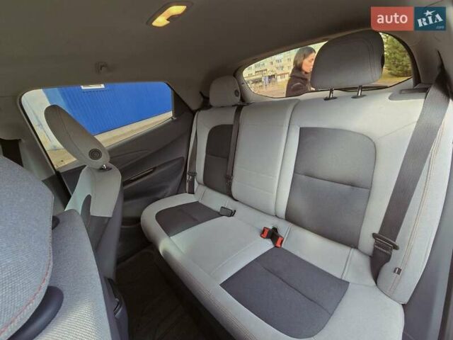 Сірий Шевроле Bolt EV, об'ємом двигуна 0 л та пробігом 102 тис. км за 14300 $, фото 17 на Automoto.ua