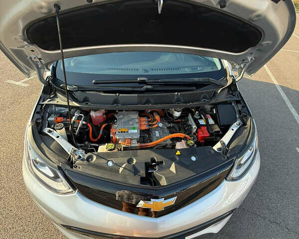 Серый Шевроле Bolt EV, объемом двигателя 0 л и пробегом 58 тыс. км за 14500 $, фото 38 на Automoto.ua