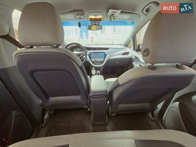 Сірий Шевроле Bolt EV, об'ємом двигуна 0 л та пробігом 102 тис. км за 14300 $, фото 10 на Automoto.ua