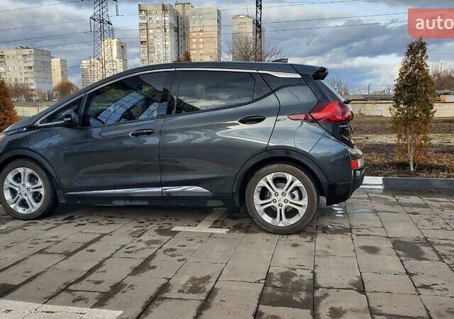 Серый Шевроле Bolt EV, объемом двигателя 0 л и пробегом 20 тыс. км за 15100 $, фото 79 на Automoto.ua