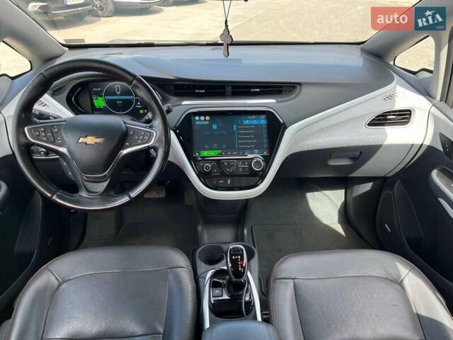 Серый Шевроле Bolt EV, объемом двигателя 0 л и пробегом 98 тыс. км за 15490 $, фото 27 на Automoto.ua