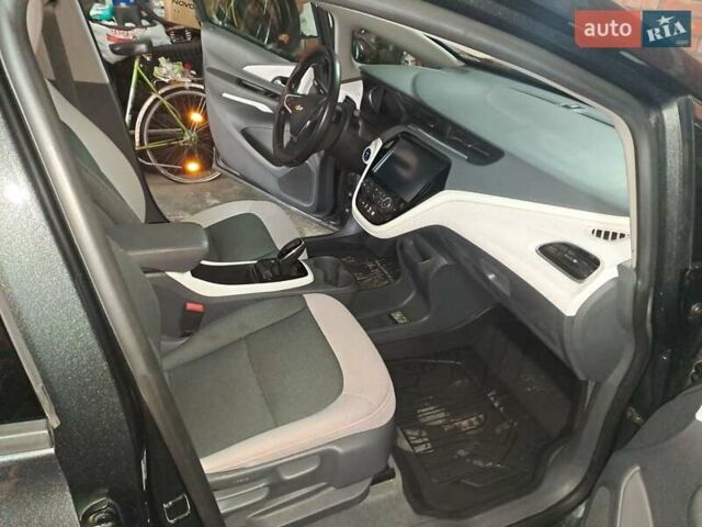 Серый Шевроле Bolt EV, объемом двигателя 0 л и пробегом 15 тыс. км за 17600 $, фото 9 на Automoto.ua