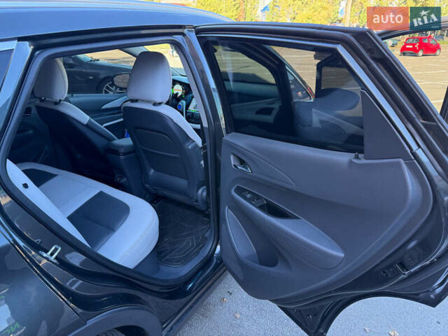 Серый Шевроле Bolt EV, объемом двигателя 0 л и пробегом 54 тыс. км за 18900 $, фото 15 на Automoto.ua