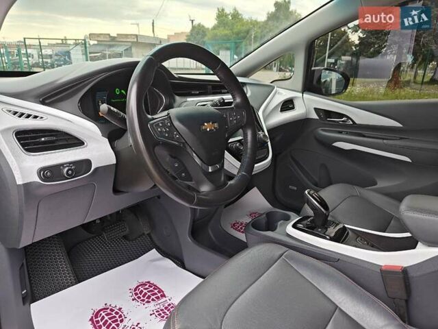 Сірий Шевроле Bolt EV, об'ємом двигуна 0 л та пробігом 33 тис. км за 15500 $, фото 8 на Automoto.ua