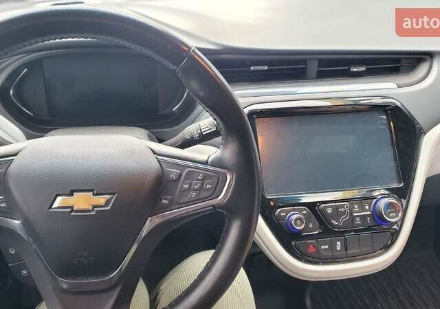 Серый Шевроле Bolt EV, объемом двигателя 0 л и пробегом 20 тыс. км за 15100 $, фото 60 на Automoto.ua