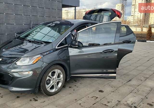 Серый Шевроле Bolt EV, объемом двигателя 0 л и пробегом 20 тыс. км за 15100 $, фото 10 на Automoto.ua
