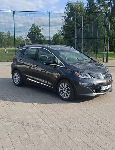 Серый Шевроле Bolt EV, объемом двигателя 0 л и пробегом 95 тыс. км за 15200 $, фото 2 на Automoto.ua