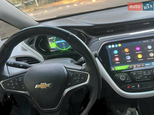 Серый Шевроле Bolt EV, объемом двигателя 0 л и пробегом 52 тыс. км за 17700 $, фото 3 на Automoto.ua